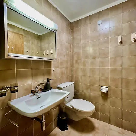 Pool And Sauna!san Bernardino With Free Parking! سان برناردينو